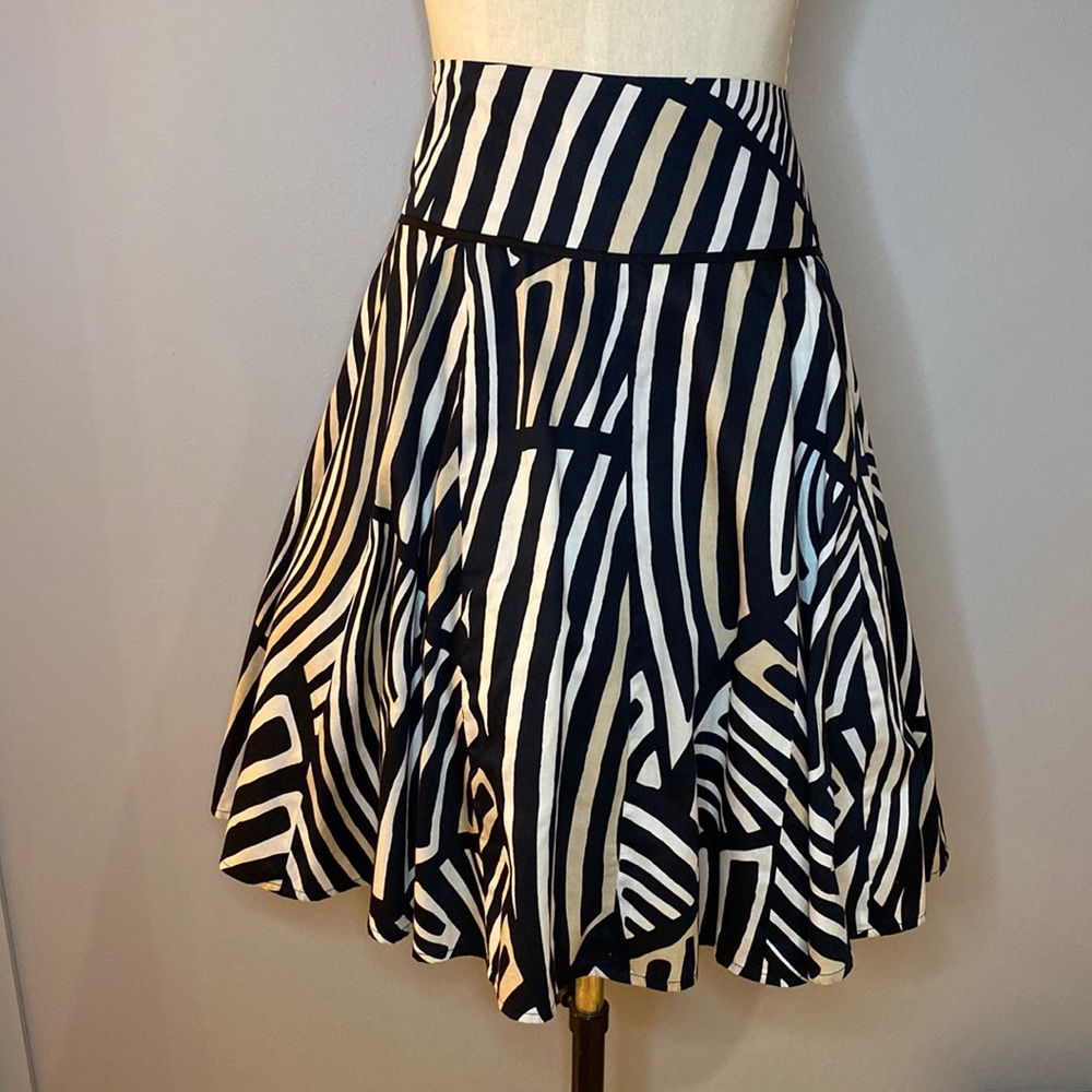 White House Black Market Size 4 Zebra Print Skirt A-Line Cotton Black/White/Tan